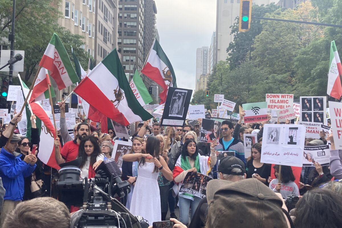 Thousands Gather in Support of Iranian Womens' Rights - The McGill Daily